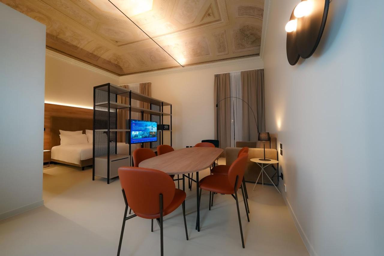Bergamo Inn 21 Exteriér fotografie A room at the hotel