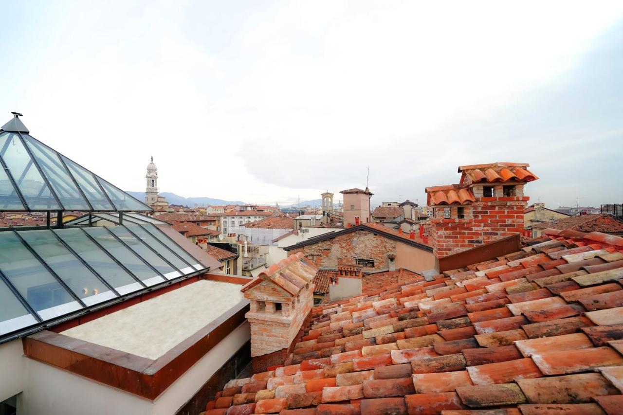 Bergamo Inn 21 Exteriér fotografie View of the roofs of the city